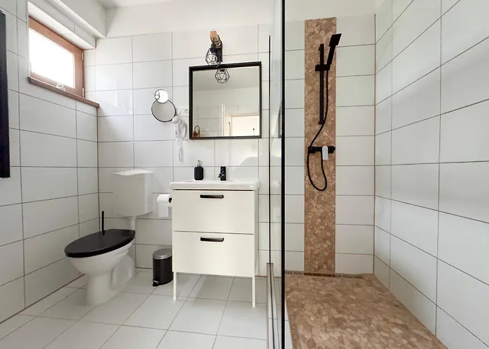 Vinoport Apartmanhaz Appart hôtel Eger