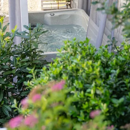 Apart Otel Vinoport Apartmanhaz