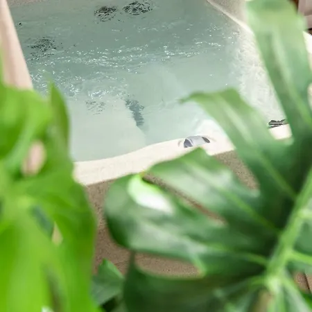 Vinoport Apartmanhaz Apart Otel Eğri