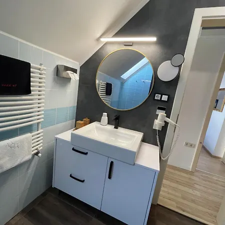 Lägenhetshotell Vinoport Apartmanhaz Eger